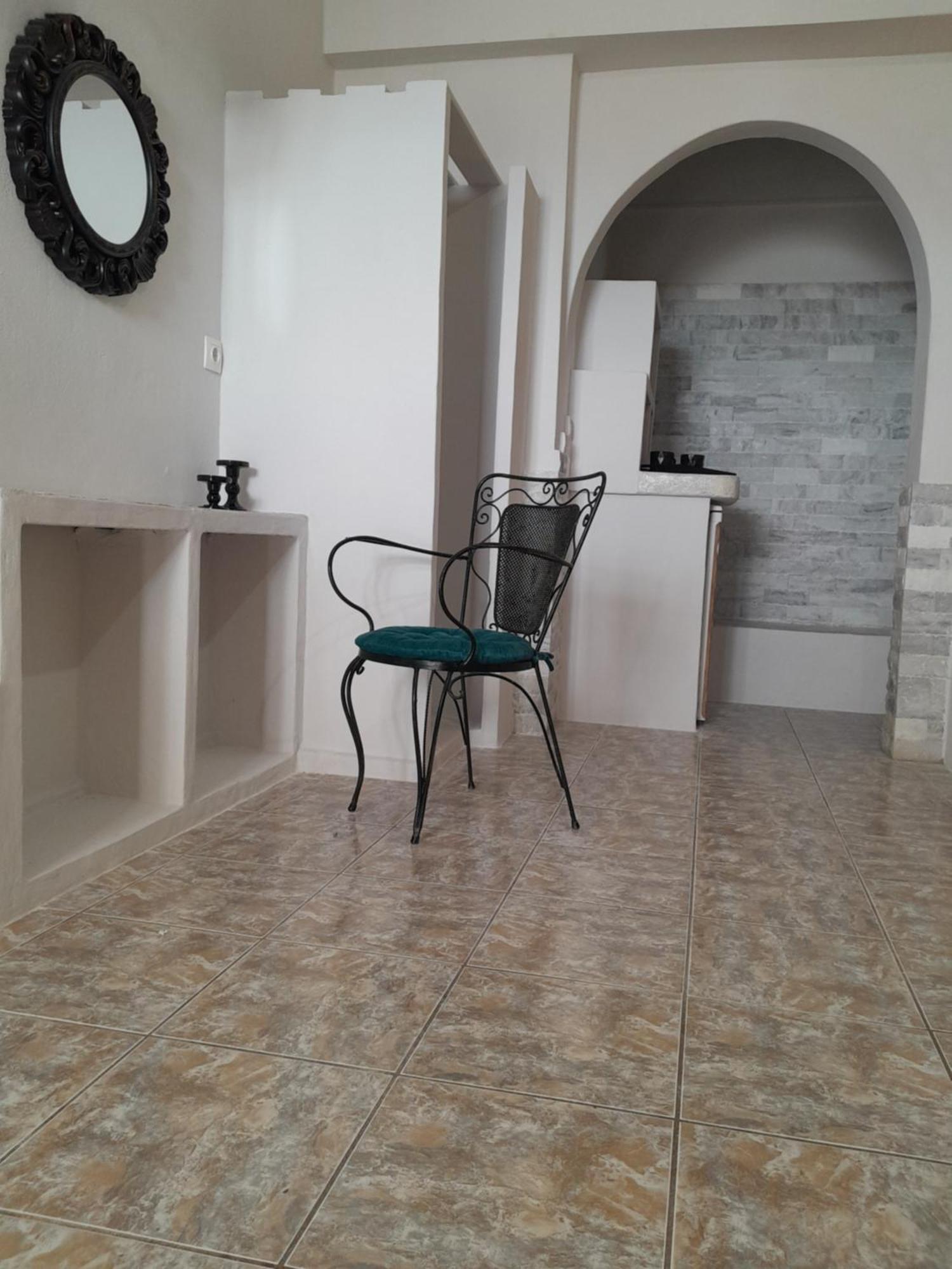 Overhill Apartments Adamas Exterior foto